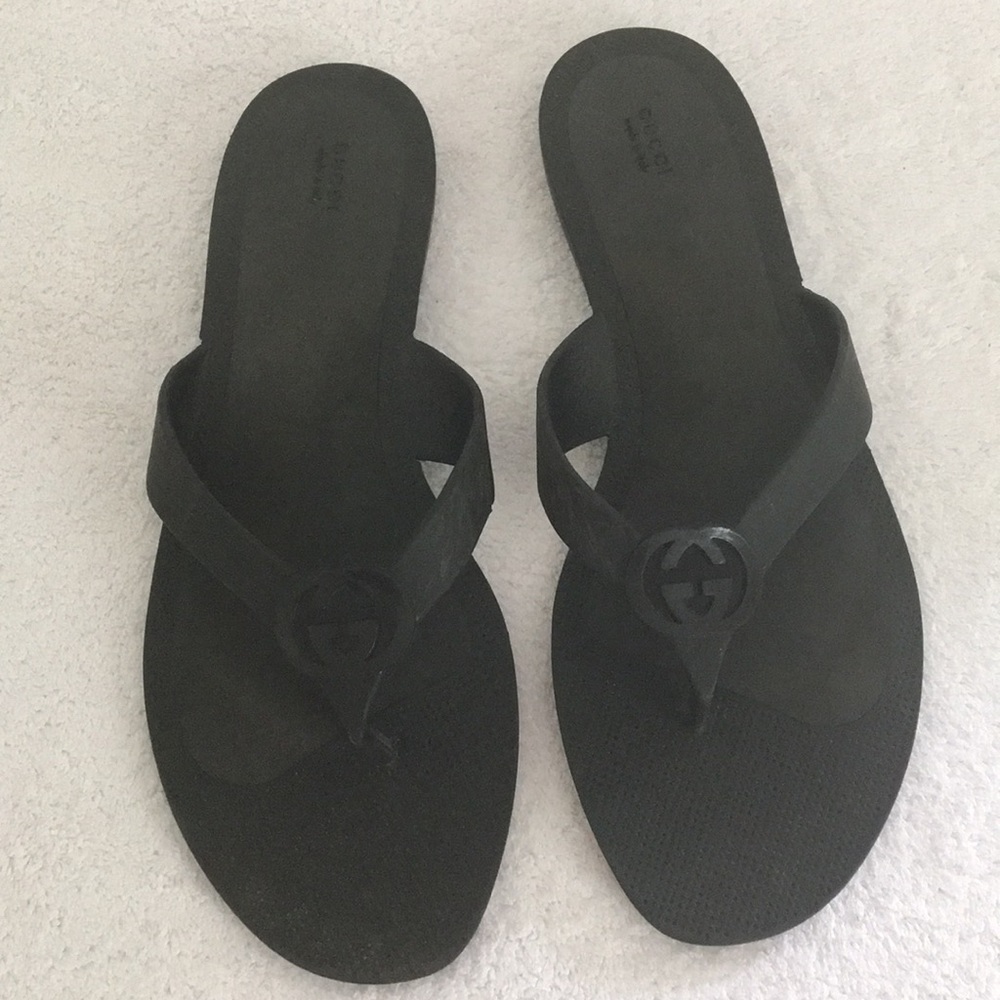 Gucci black rubber sandals